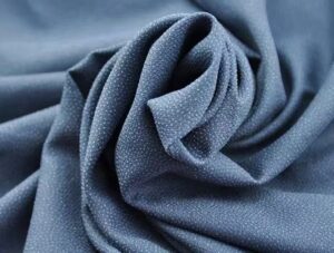 What is the difference between non-woven and woven?